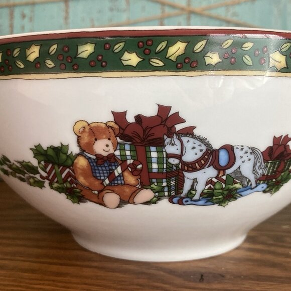 Portmeirion Studio Susan Winget 7" Serving Bowl Night Before Christmas - Picture 2 of 8